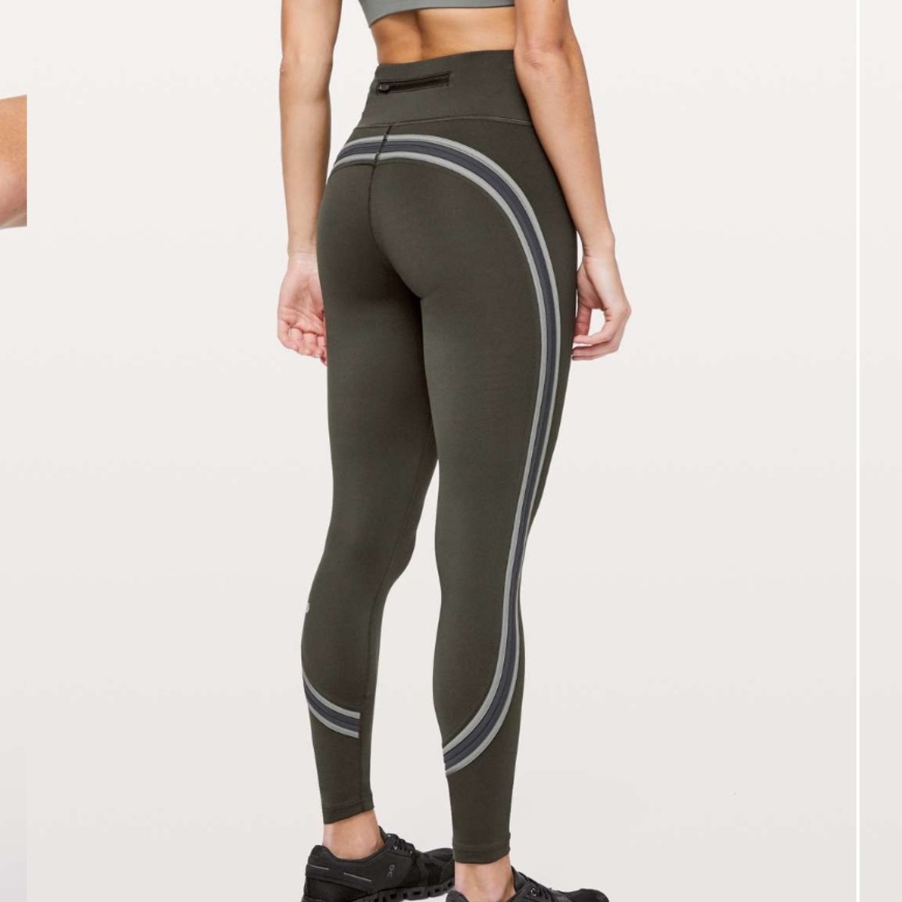 Lululemon Run Crew Tight *28"
Dark Olive / Obsidian / Grey Sage